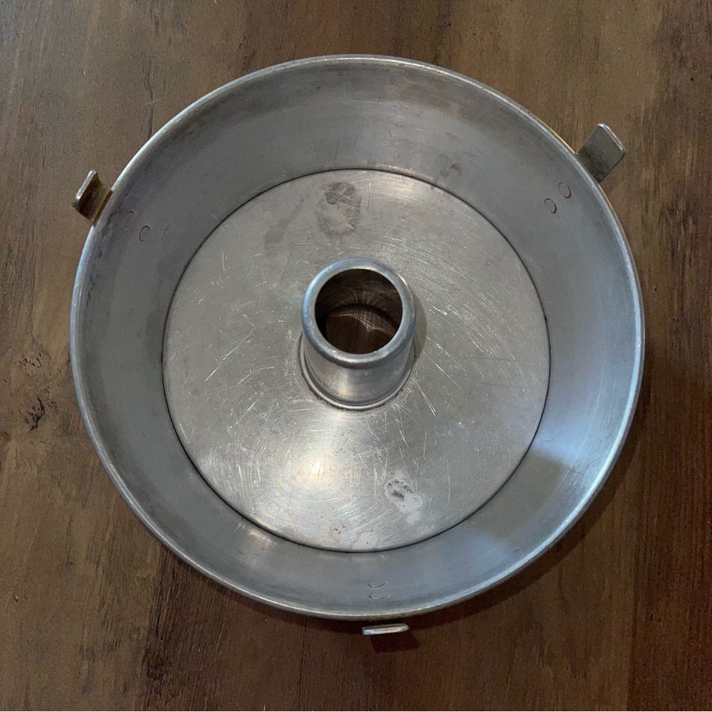 Vintage WearEver Aluminum Bundt Angel Food Cake Baking Dish